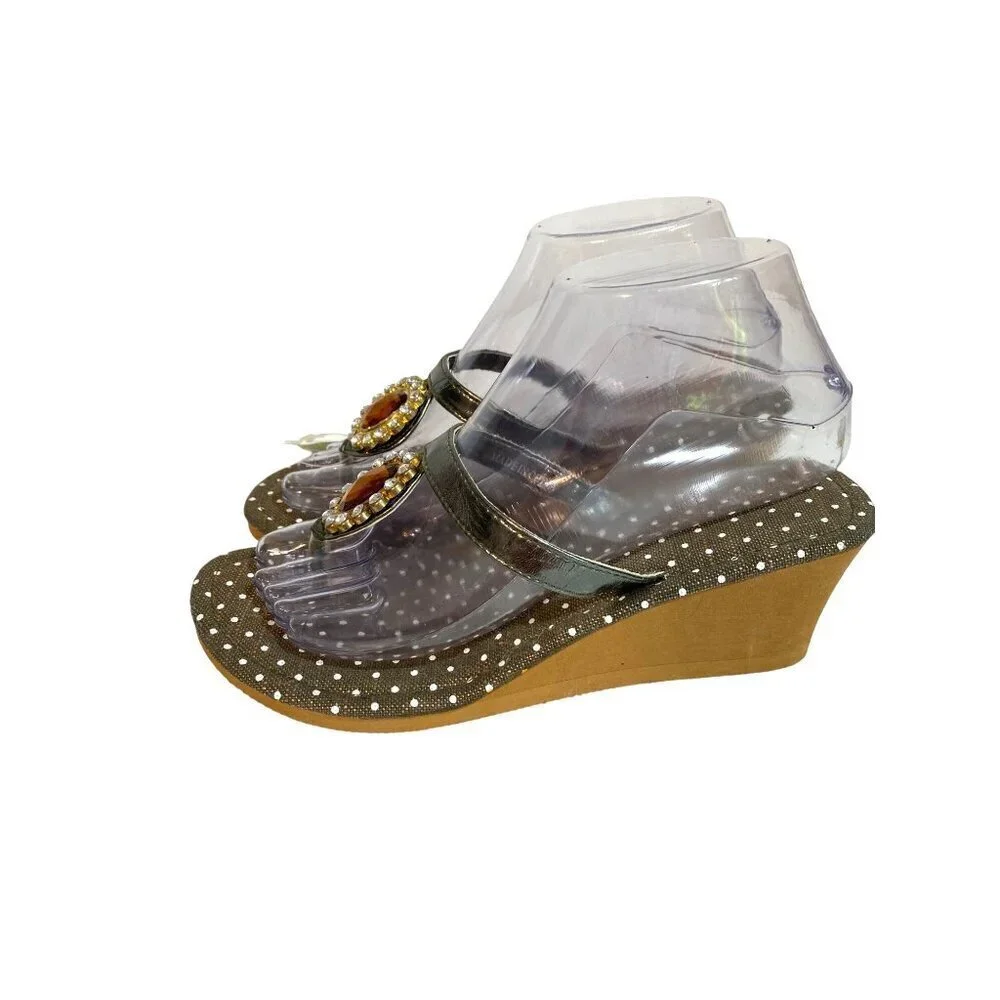 New Wedge Sandals with Rhinestone Gemstone Accent Women's‎ Size 7 NWT